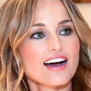 Inappropriate Outfits Giada De Laurentiis Has Been Caught Wearing